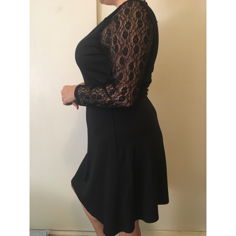 Black lace dress by Danish plussize designer